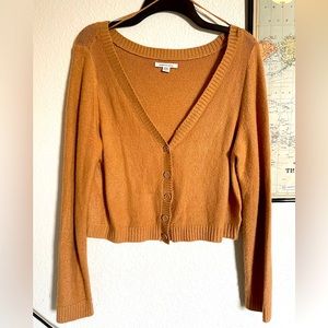 AE Cropped Cardigan